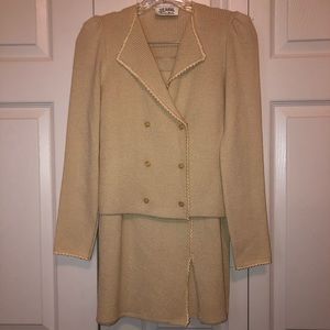 St. John’s two piece set size 4